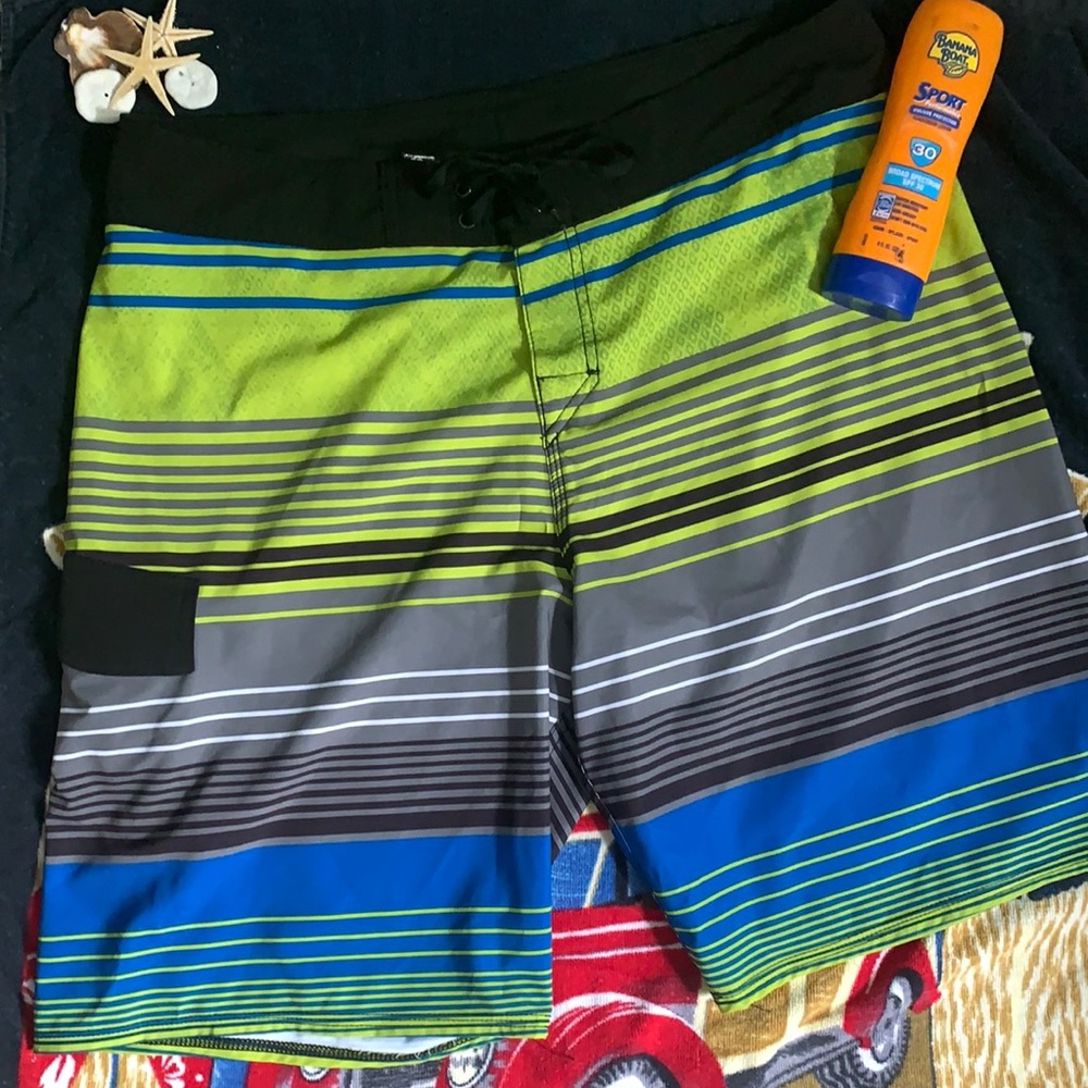 Quicksilver 36 Men’s board shorts